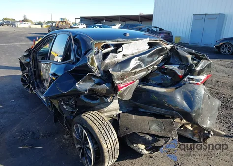 2019 Toyota Corolla Xse z USA, uszkodzony, nr VIN 5YFBURHE4KP879965